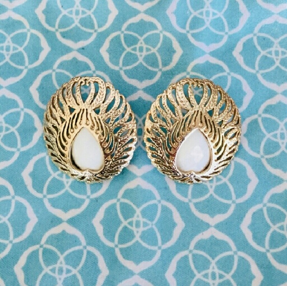 (NFS) Thanks for the help! Aliyah is their name! ❤ - Picture 1 of 1